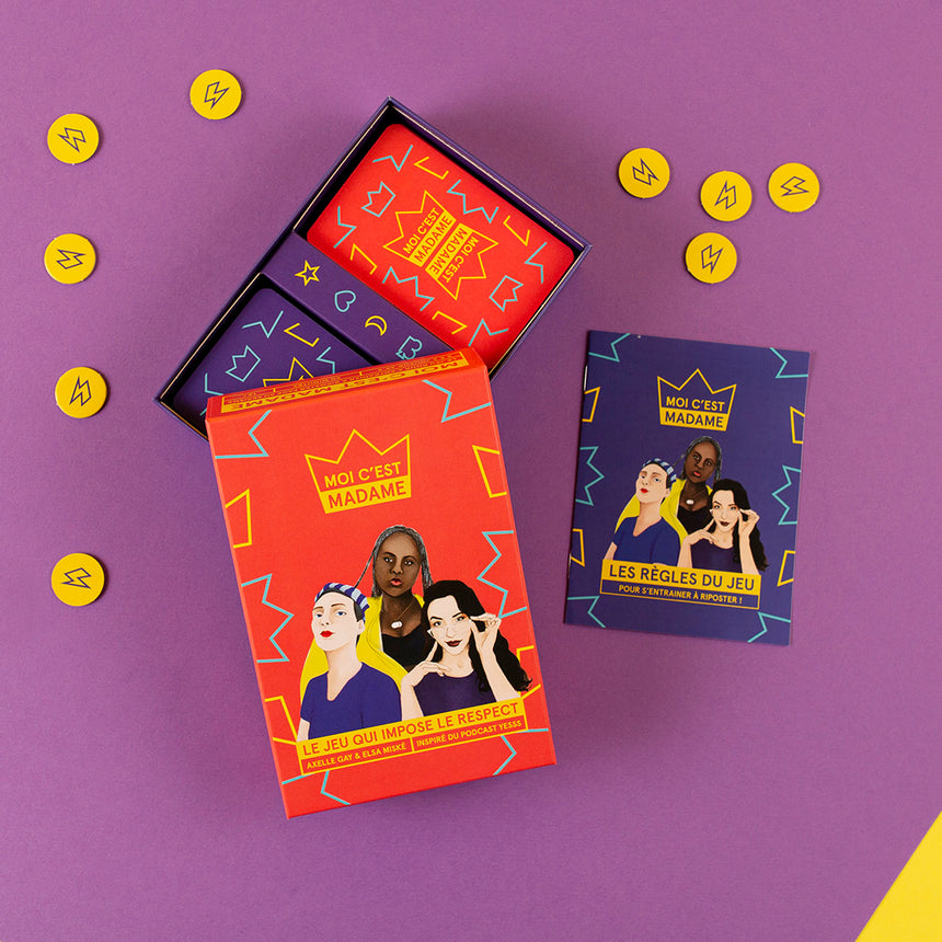 Boîte du jeu ouverte Moi C’est Madame.